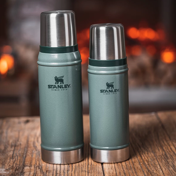 Stanley termos LEGENDARY CLASSIC - HAMMERTONE GREEN 0,47 L