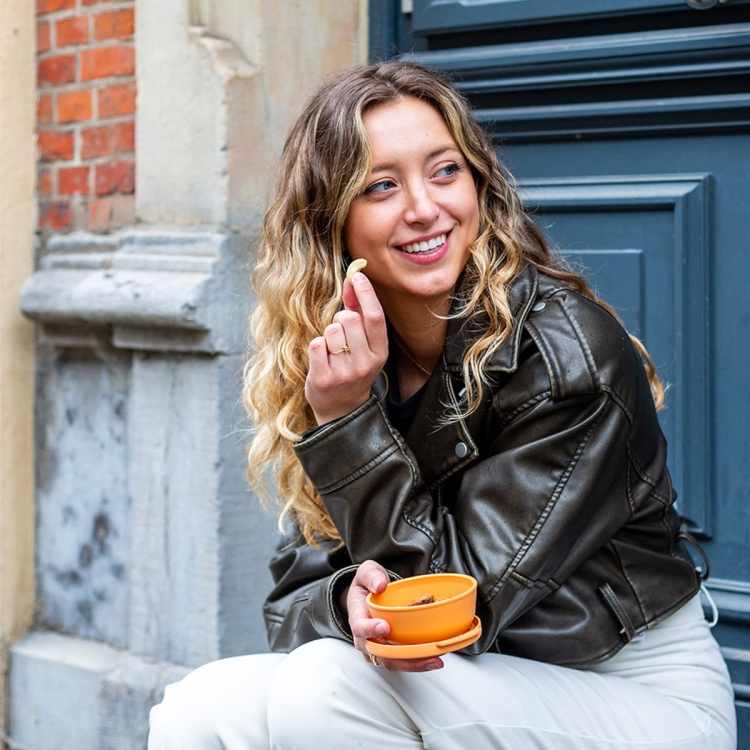 Pojemnik, miseczka z pokrywką na przekąski Tylla 0.2 L - Peach / Amuse A-000455