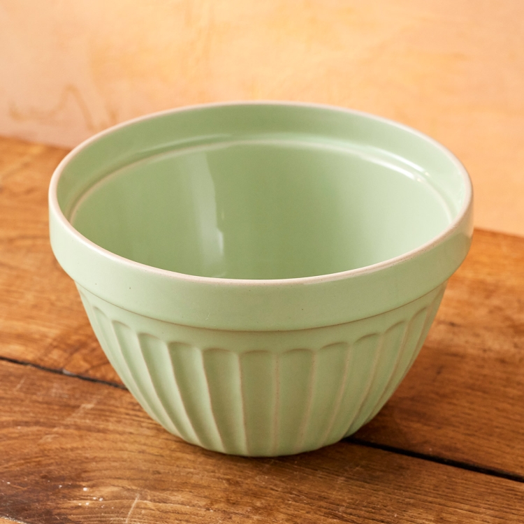Wysoka miska ceramiczna o pojemnosci 1,5L kolekcja Big Love; marka Jamie Oliver. Kod produktu JOBLPROPPUD1500