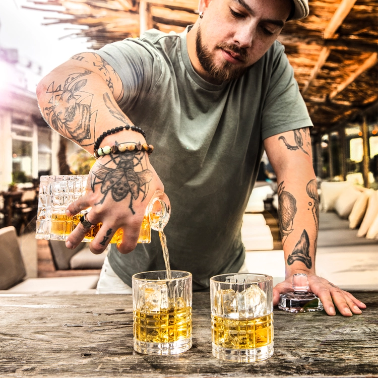 Zestaw do whisky. Karafka i 2 szklanki do Whiskey Aspiran / Leopold Vienna LV237001