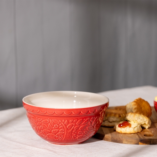 Tłoczone motywy leśne na misce Mason Cash In the Forest – detal