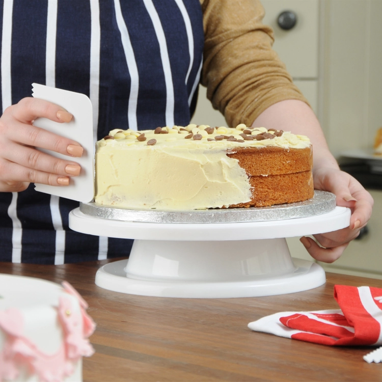 Talerz obrotowy do tortu Mason Cash – płynny obrót podczas pracy