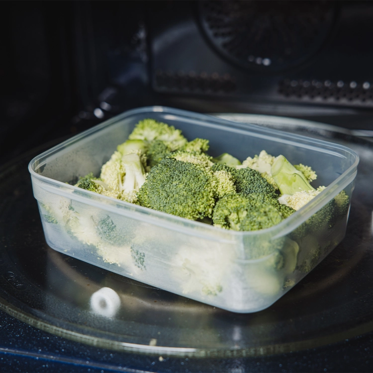 można używać w mikrofalówce (bez pokrywki)