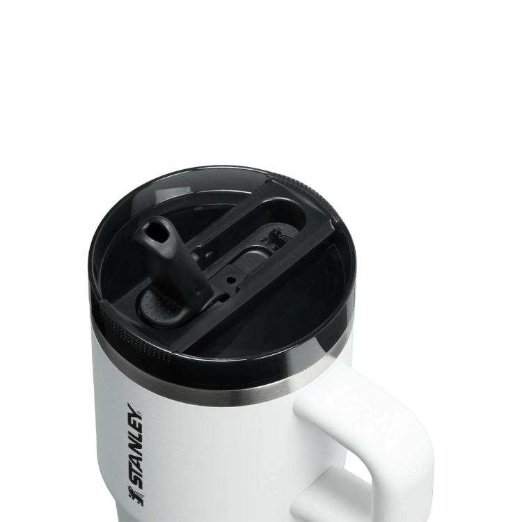 Stanley Quencher® ProTour Flip Straw 0.59L Chalk. Szczelny kubek ze składanym ustnikiem; kod produktu 10-12484-0373. SIN 100000118652