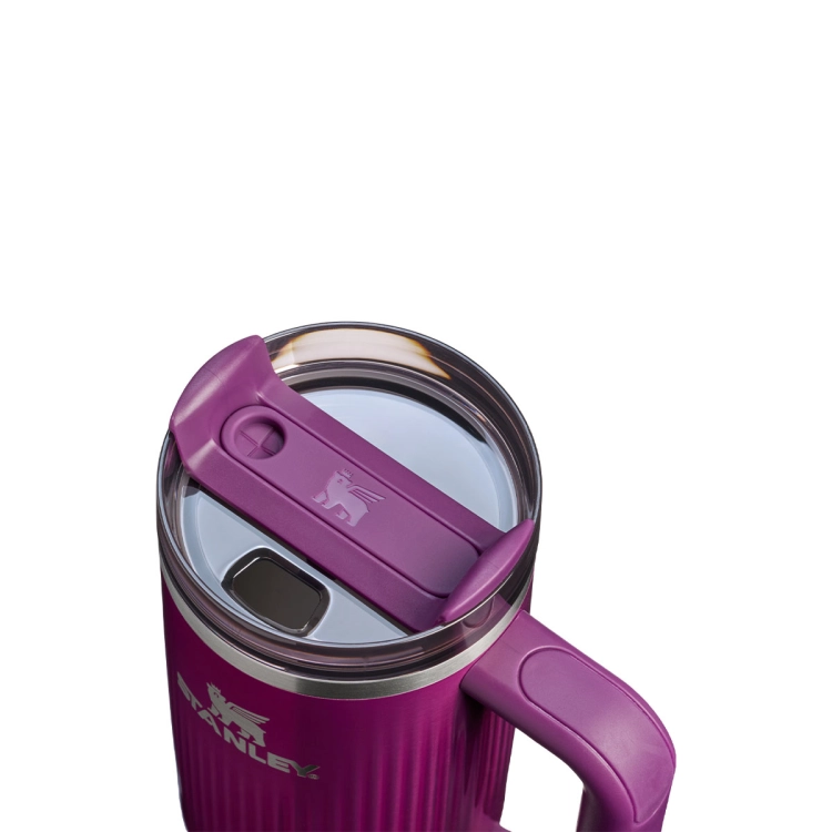 Stanley kubek ze słomką Quencher® H2.O FlowState™ Fluted 0.89L Mulberry Shine. Kod produktu 10-13003-0213
